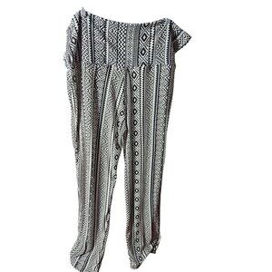 Bobbie Brooks Womens Plus Size Black & White Geometric Print Pants 2X